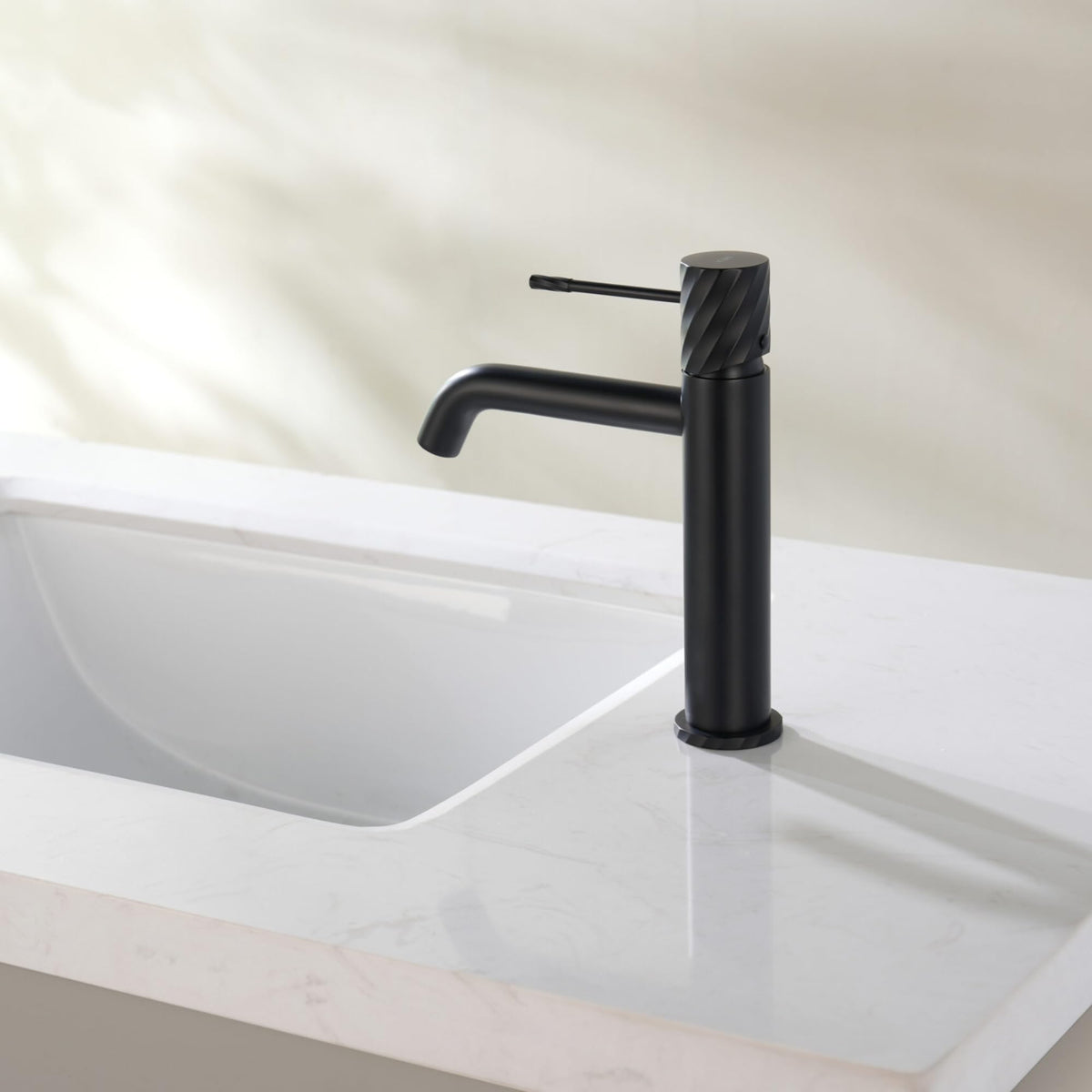 Miscelatore monocomando per lavabo con canna bassa Serie BLESS