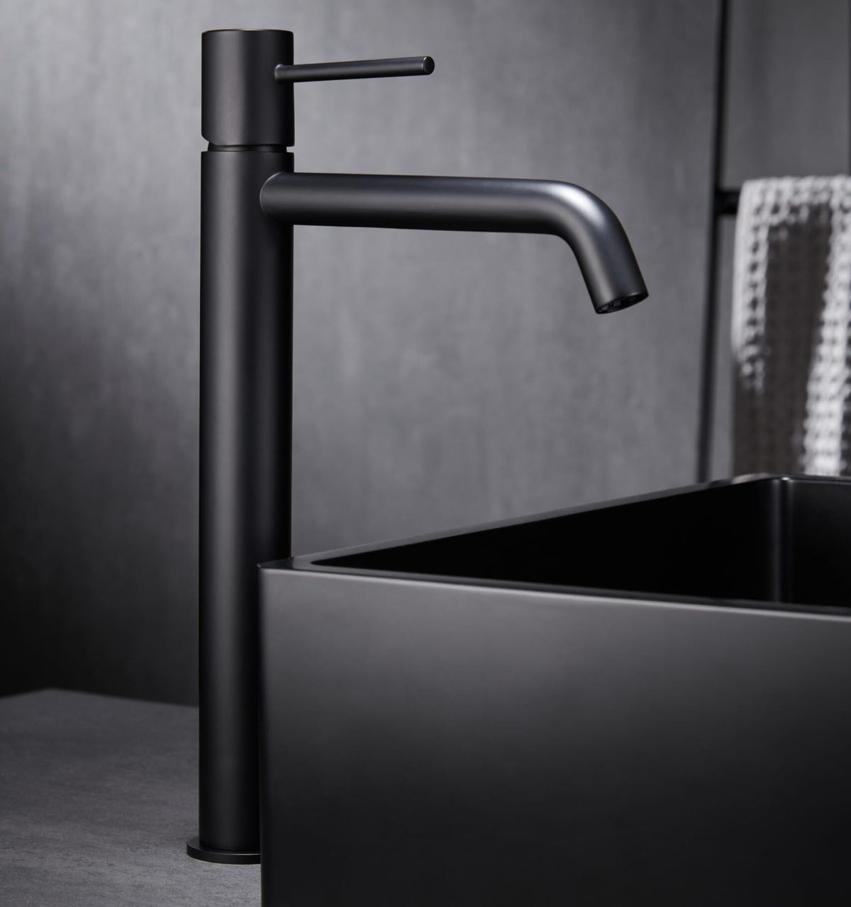 GRIFO LAVABO CAÑO ALTO MONOMANDO SERIE MONZA