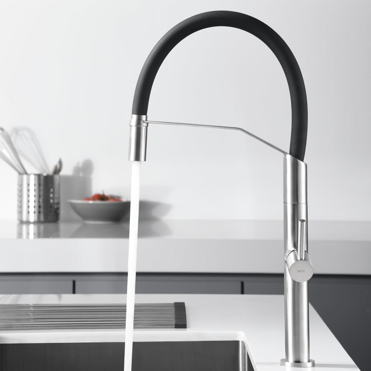 IMEX - Grifo Cocina Extraíble Acero S.316 | Grifo Monomando Fregadero | Griferia Cocina con Ducha Flexible 360º | Grifería en Latón con Tecnología PVD | Serie Deva | Color Acero S316 Acero S.316