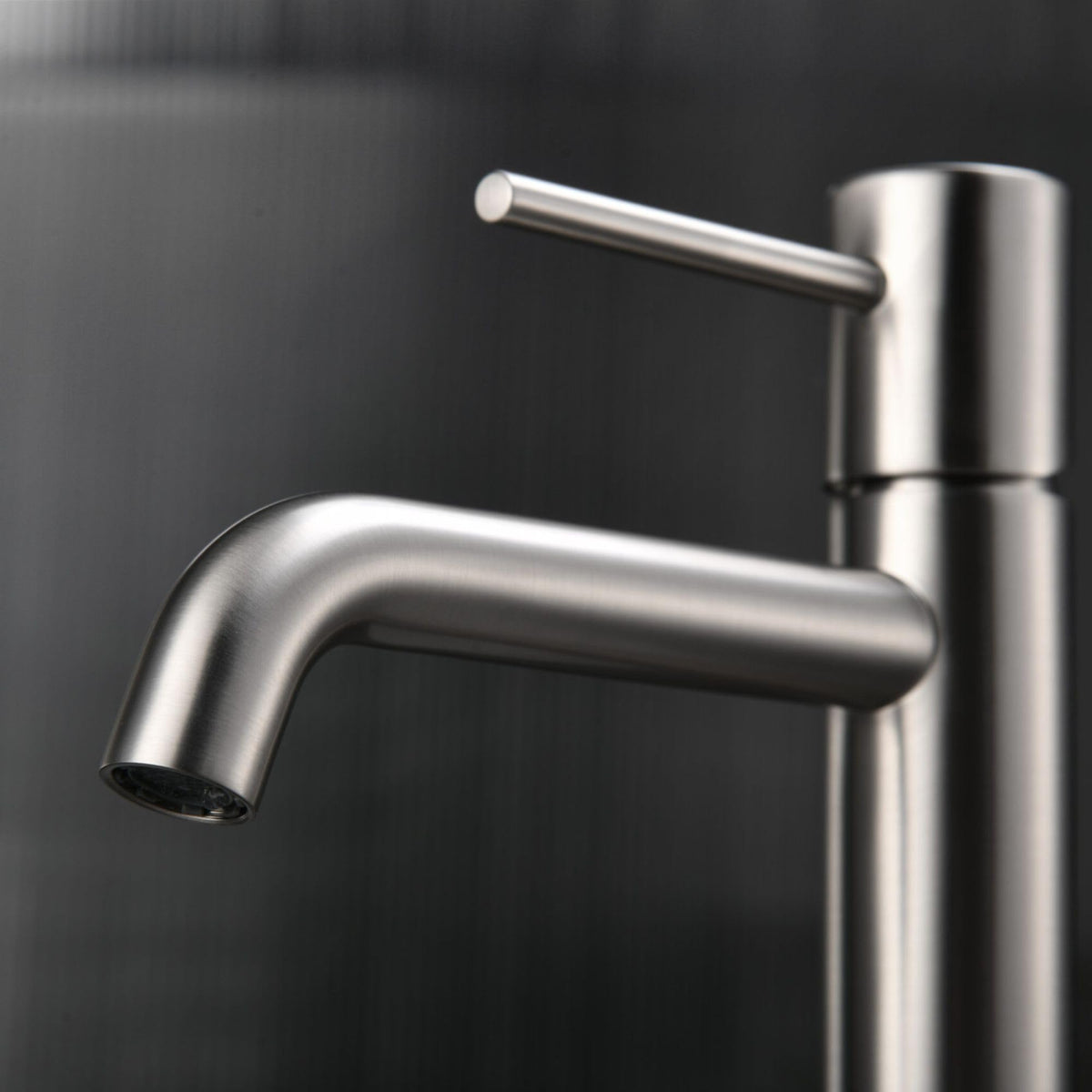 Mitigeur de lavabo à bec bas Série MONZA