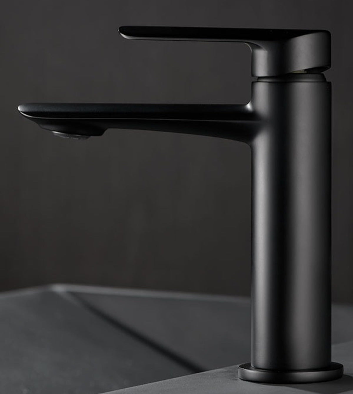 GRIFO LAVABO CAÑO BAJO MONOMANDO SERIE URAL