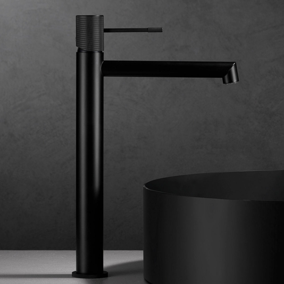 Mitigeur de lavabo à bec haut Série LINE