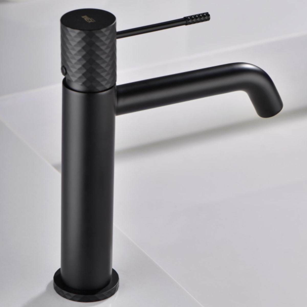 Low-spout single-lever basin mixer GÉNOVA SERIES