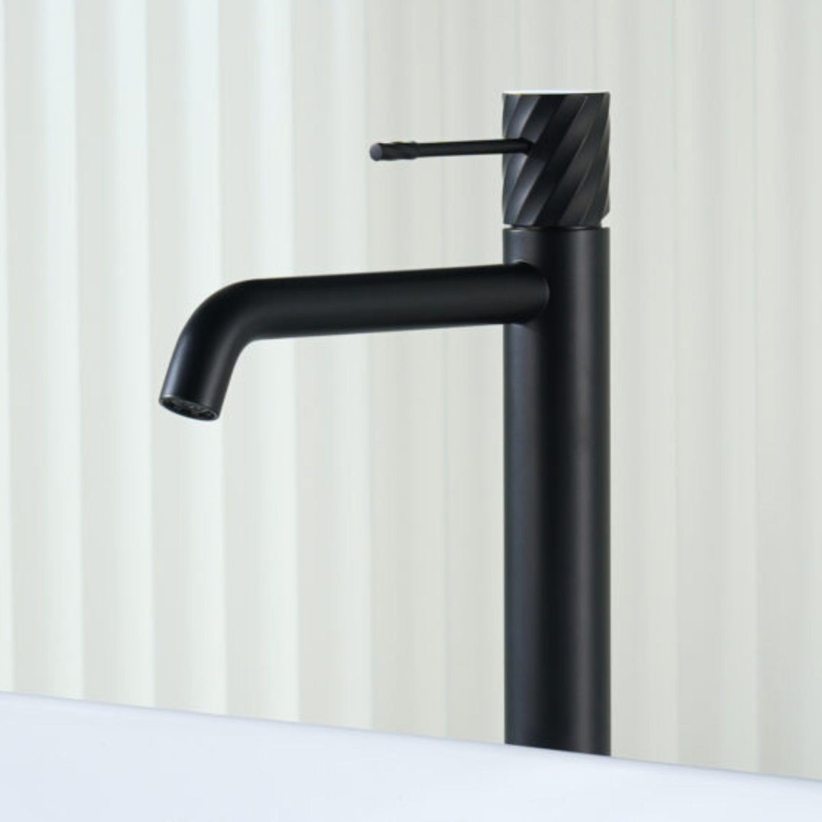 GRIFO LAVABO CAÑO ALTO MONOMANDO SERIE BLESS