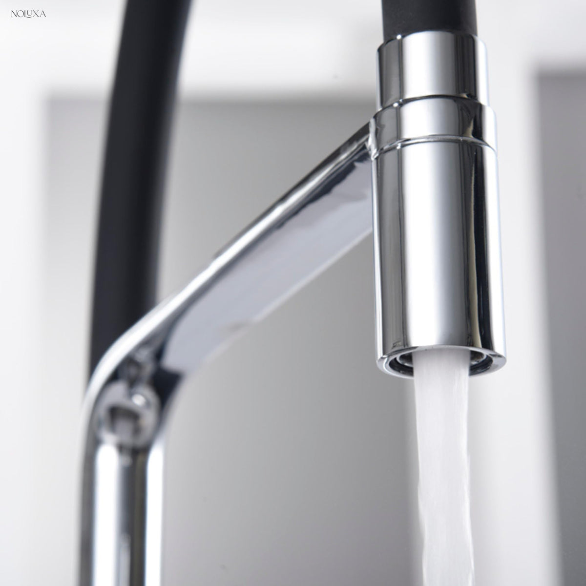GRIFO DE COCINA EXTRAÍBLE SERIE SENA