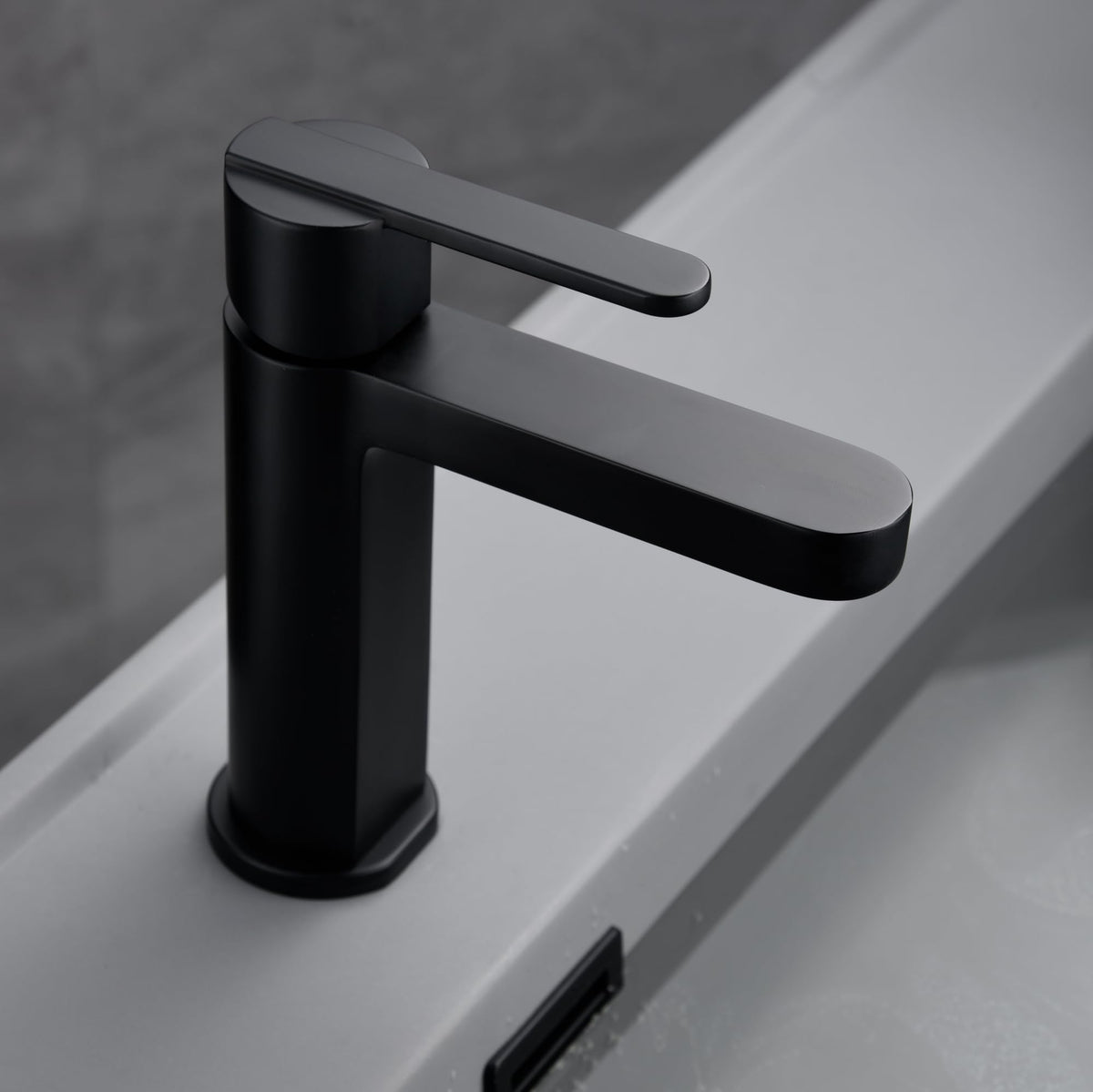 Miscelatore monocomando per lavabo con canna bassa Serie ROMA