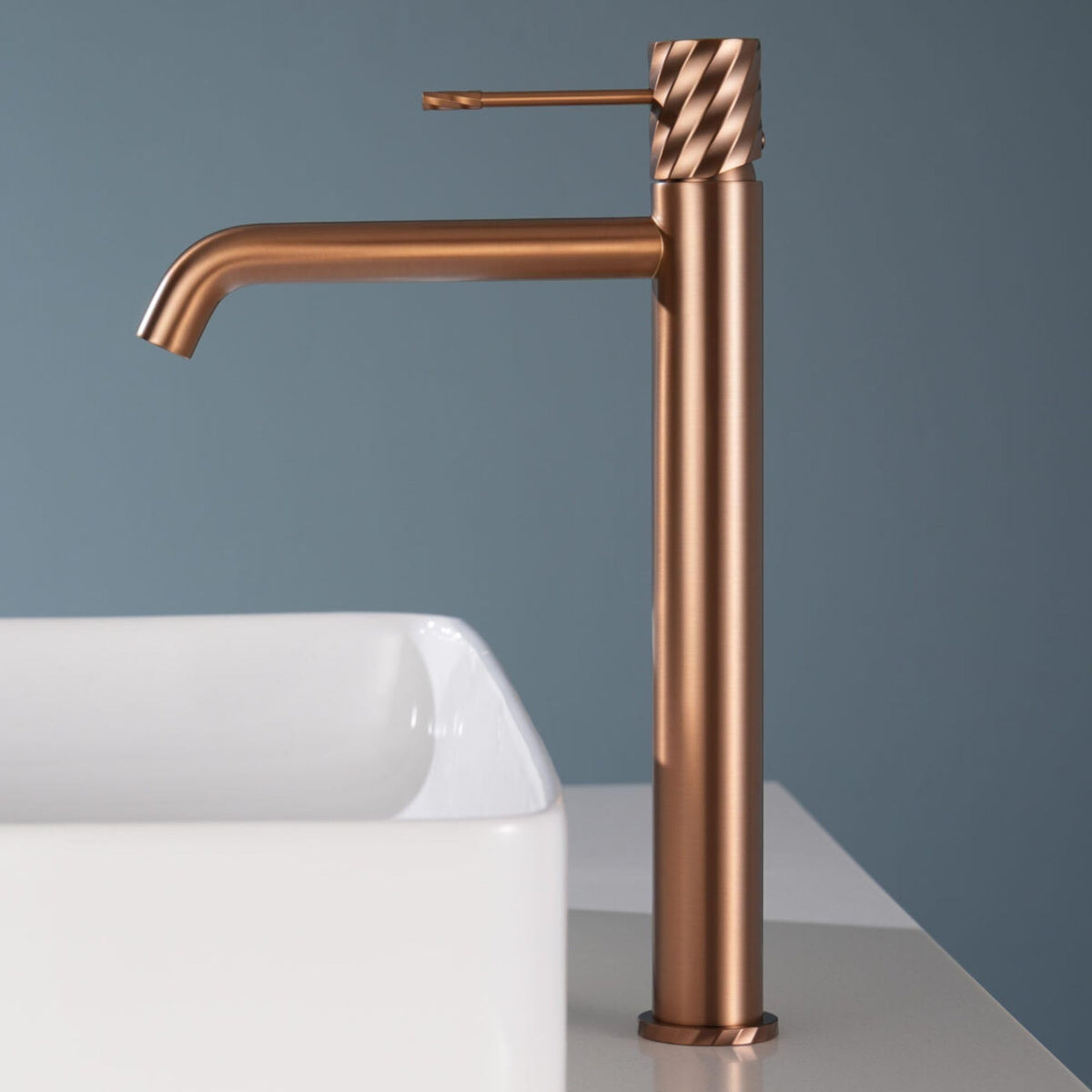 GRIFO LAVABO CAÑO ALTO MONOMANDO SERIE BLESS