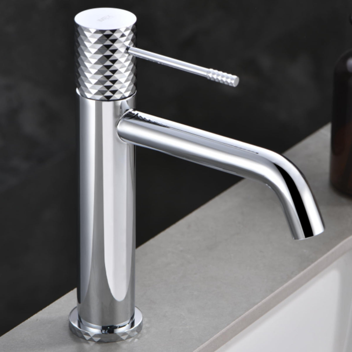 Low-spout single-lever basin mixer GÉNOVA SERIES