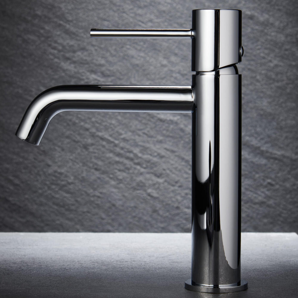 Low-spout single-lever basin mixer MONZA SERIES
