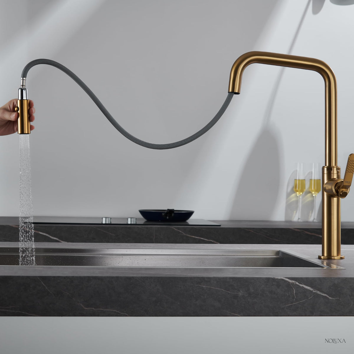 GRIFO DE COCINA EXTRAÍBLE CON DIFUSOR SERIE NIZA