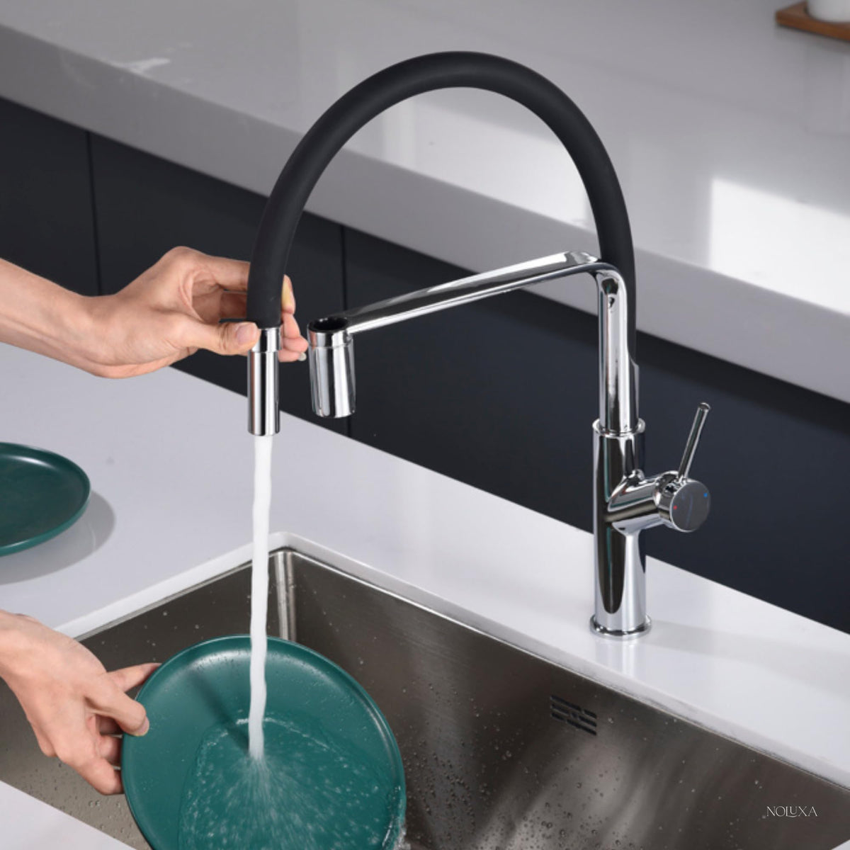 GRIFO DE COCINA EXTRAÍBLE SERIE SENA