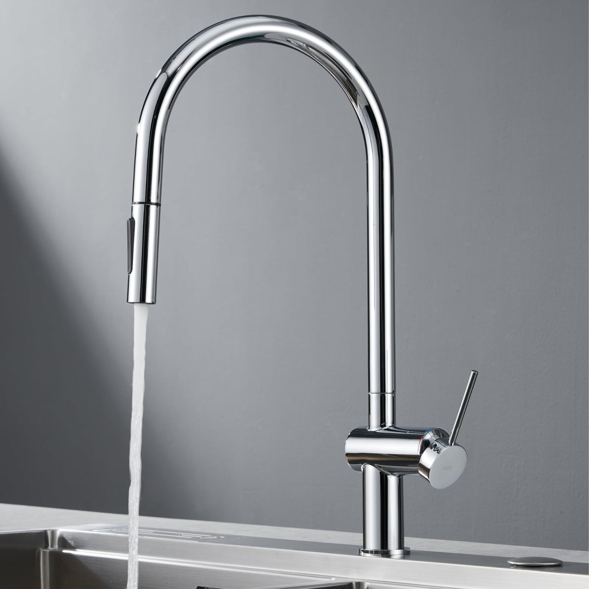 GRIFO DE COCINA EXTRAÍBLE CON DIFUSOR SERIE BERNA