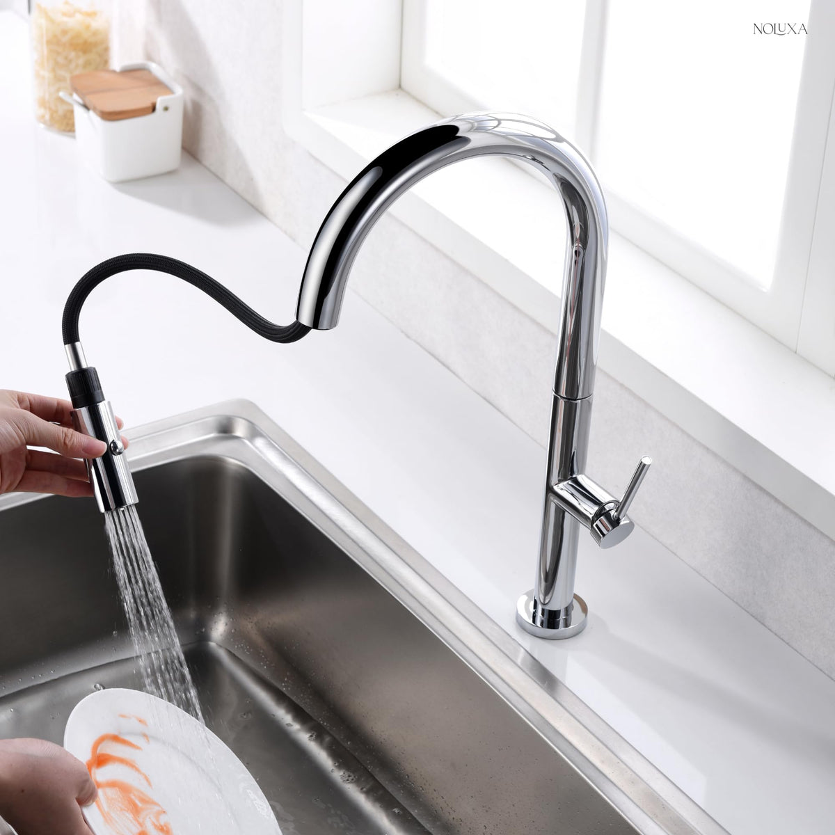 GRIFO DE COCINA EXTRAÍBLE CON DIFUSOR SERIE SAMOA