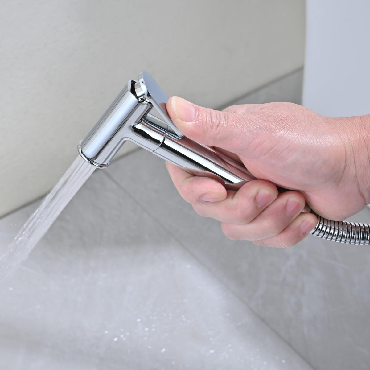 DUCHA HIGIÉNICA EMPOTRADA PARA WC SERIE LINE