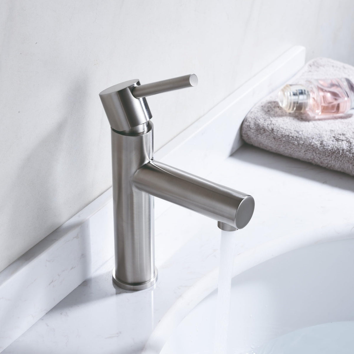 GRIFO LAVABO CAÑO BAJO MONOMANDO SERIE MOSCÚ