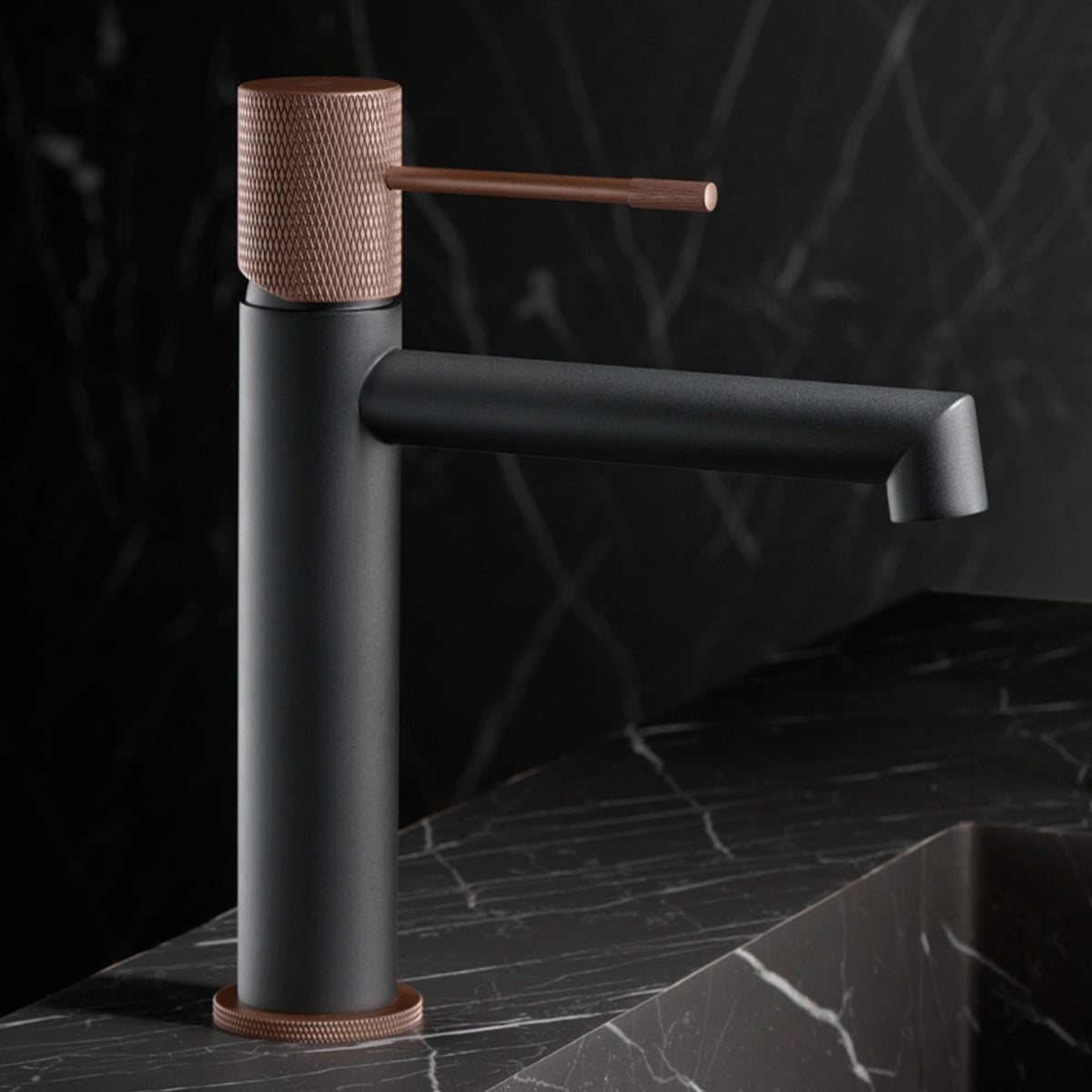 Miscelatore monocomando per lavabo con canna bassa Serie LINE