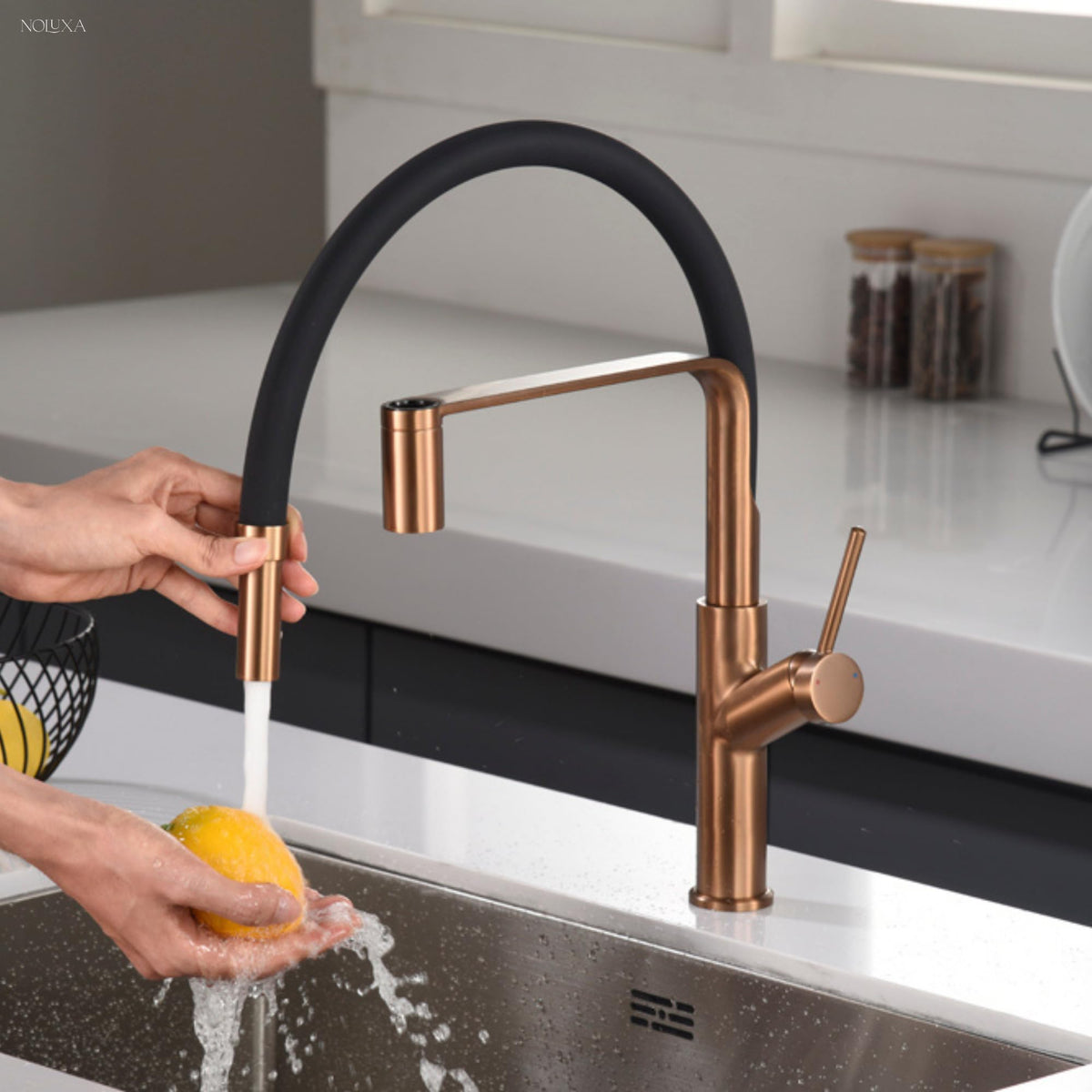 GRIFO DE COCINA EXTRAÍBLE SERIE SENA