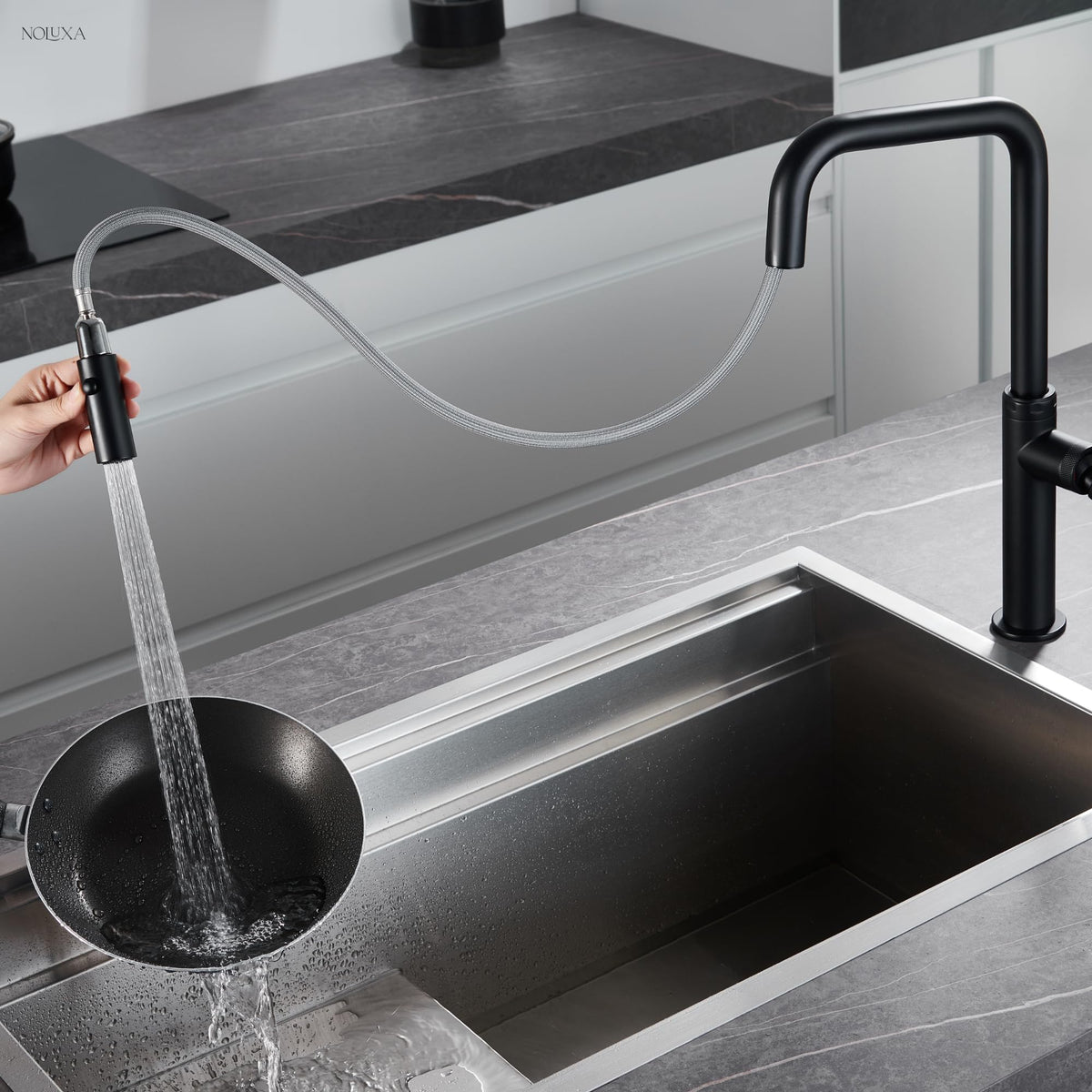 GRIFO DE COCINA EXTRAÍBLE CON DIFUSOR SERIE NIZA